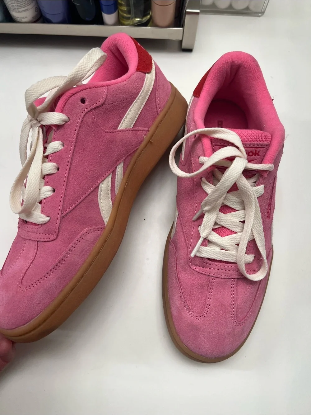 Reebok Women's Pink Suede Sneaker with Gum Sole size 8 worn once - Picture 1 of 7